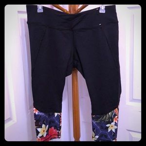 Calia by Carrie Underwood Capri Pant